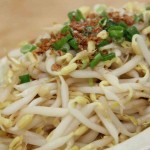 THE FAMILY IPOH 'SAR HO FAN' & CLEAR BEAN SPROUT STEAMED CHICKEN RICE